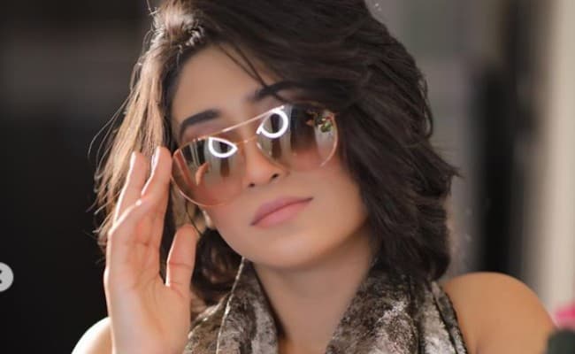 Yeh Rishta Kya Kehlata Hai की 'नायरा' ने लेटेस्ट फोटोशूट से धड़काया फैंस का दिल, दिखा एक्ट्रेस का दिलकश अंदाज