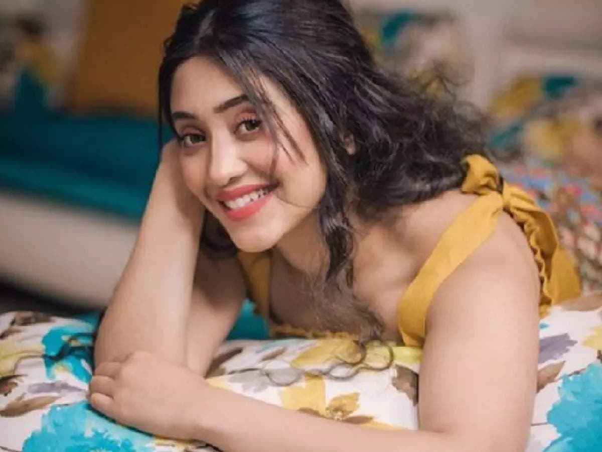 Khatron Ke Khiladi 12 फेम शिवांगी जोशी के दिल का चैन किसने चुरा लिया? एक्ट्रेस का लेटेस्ट वीडियो वायरल