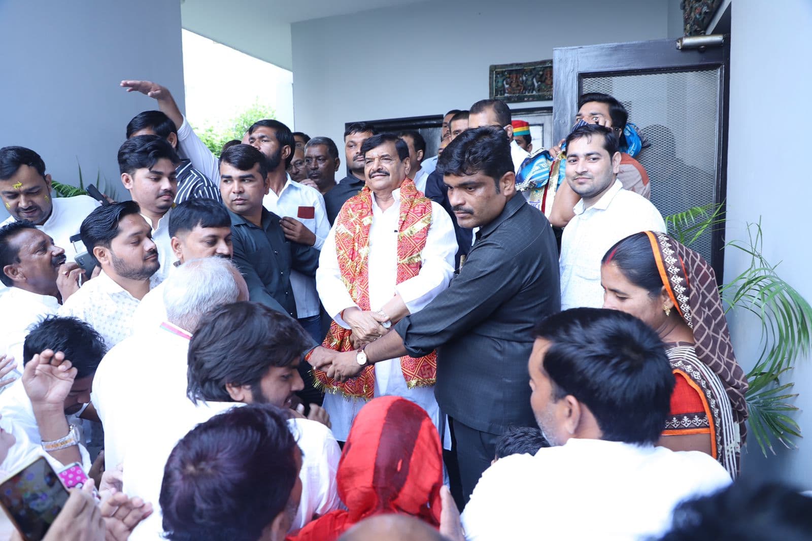 UP Chunav 2022: भतीजे अखिलेश से नहीं बनी बात तो चाचा शिवपाल यादव ने फूंका बिगुल, मथुरा से निकालेंगे रथ यात्रा