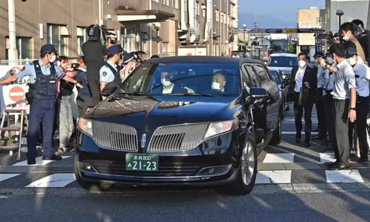 Shinzo Abe: टोक्यो लाया गया शिंजो आबे का पार्थिव शरीर, 12 जुलाई को होगा अंतिम संस्कार
