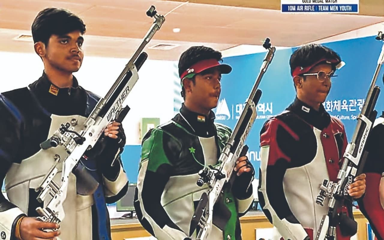 जमशेदपुर के आदित्य ने रचा इतिहास, World Shooting Championships में पदक जीतने वाले झारखंड के पहले शूटर बने