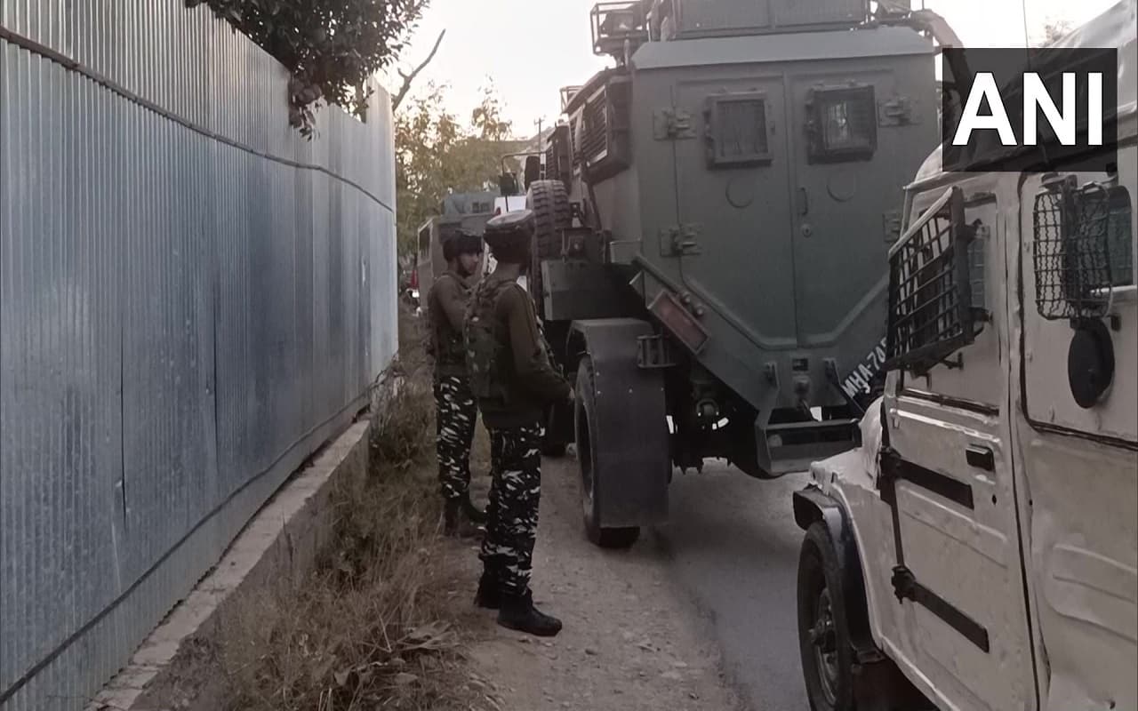 Shopian Encounter: जम्मू-कश्मीर के शोपियां में मुठभेड़, जैश-ए-मोहम्मद के 4 आतंकवादी ढेर, ऑपरेशन जारी