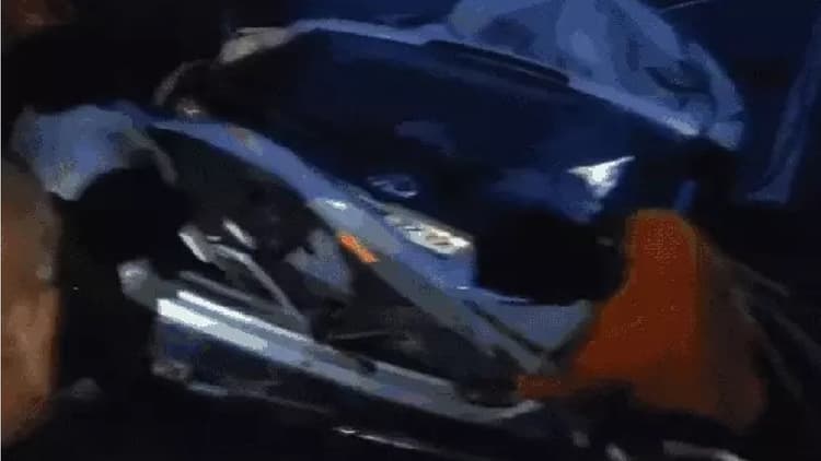 UP Accident News: श्रावस्ती में आवारा जानवर को बचाने में पेड़ से टकराई कार, 5 लोगों की मौत