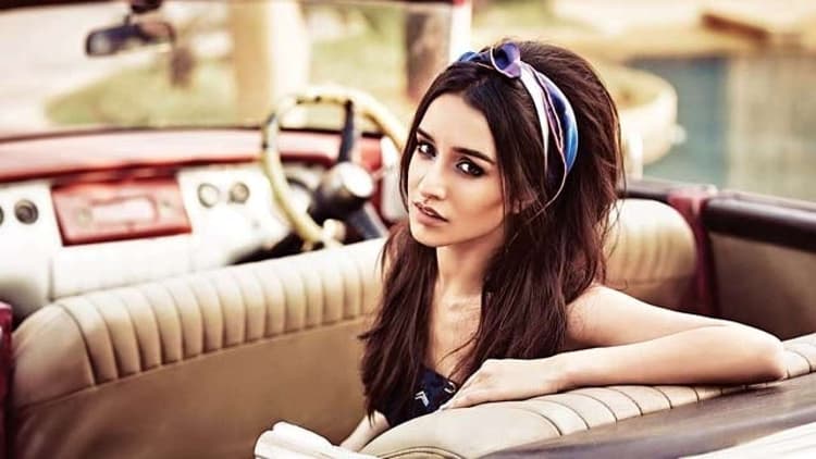 Happy Birthday Shraddha Kapoor : बर्थडे गर्ल श्रद्धा कपूर का स्वर कोकिला लता मंगेशकर से है ये खास रिश्ता, एक्टिंग नहीं कर पाती तो...
