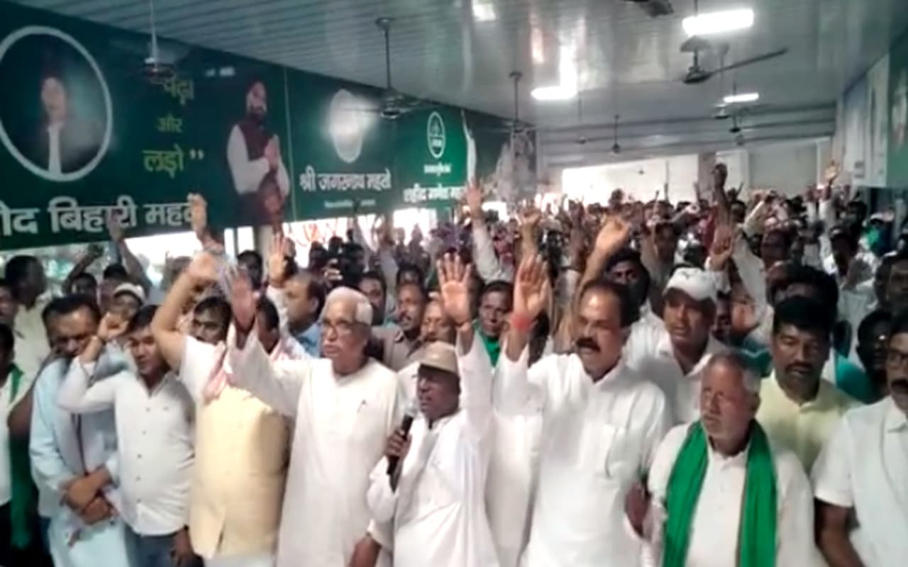 झारखंड : दिवंगत मंत्री जगरनाथ महतो के पैतृक गांव में लगेगी अष्टधातु की आदमकद प्रतिमा, स्मारक स्थल भी बनेंगे
