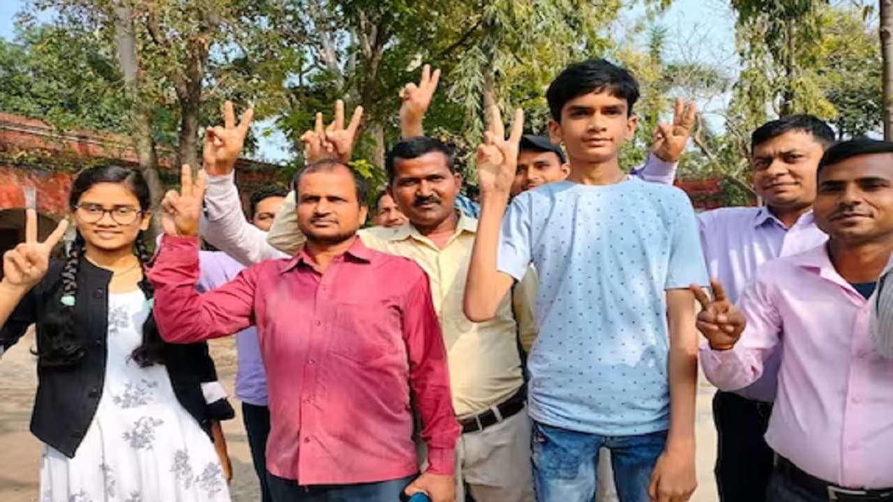 Bihar Board 12th Topper : इंटर आर्ट्स के टॉपर मो. शारिक ने बताया टॉपर बनने का फार्मूला
