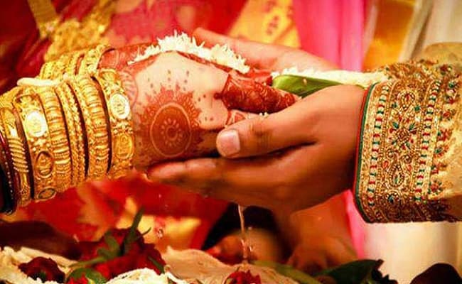 Vivah Kundali: मांगलिक लड़का-लड़की की शादी में क्यों होती है दिक्कतें, जानें मंगल दोष के लक्षण और निवारण