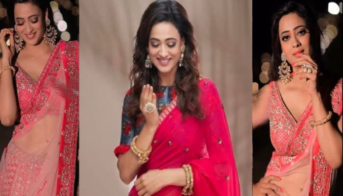 Shweta Tiwari ने रेड साड़ी में दिखाया अपनी हॉट अदा, एक्ट्रेस को मुस्कुराते देख फैंस बोले इस हंसी पर ही तो हम . . .