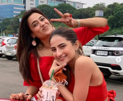 श्वेता तिवारी ने पलक के साथ इस तरह मनाया अपना 40वां जन्मदिन, लोगों ने कहा "मां नहीं पलक की बहन लग रही हो"