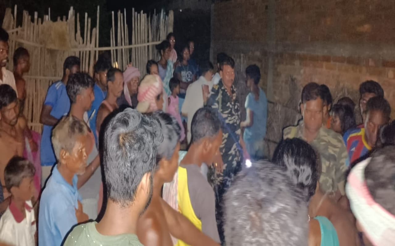 साहिबगंज में सिदो-कान्हू की प्रतिमा को क्षतिग्रस्त करने का प्रयास, ग्रामीणों ने दो लोगों को बनाया बंधक