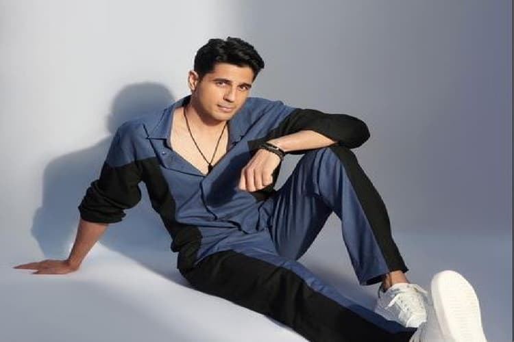 सिद्धार्थ मल्होत्रा ने अपनी शादी को लेकर किया सनसनीखेज खुलासा, बताया अपना सबसे बड़ा वाला थैंक गॉड पल