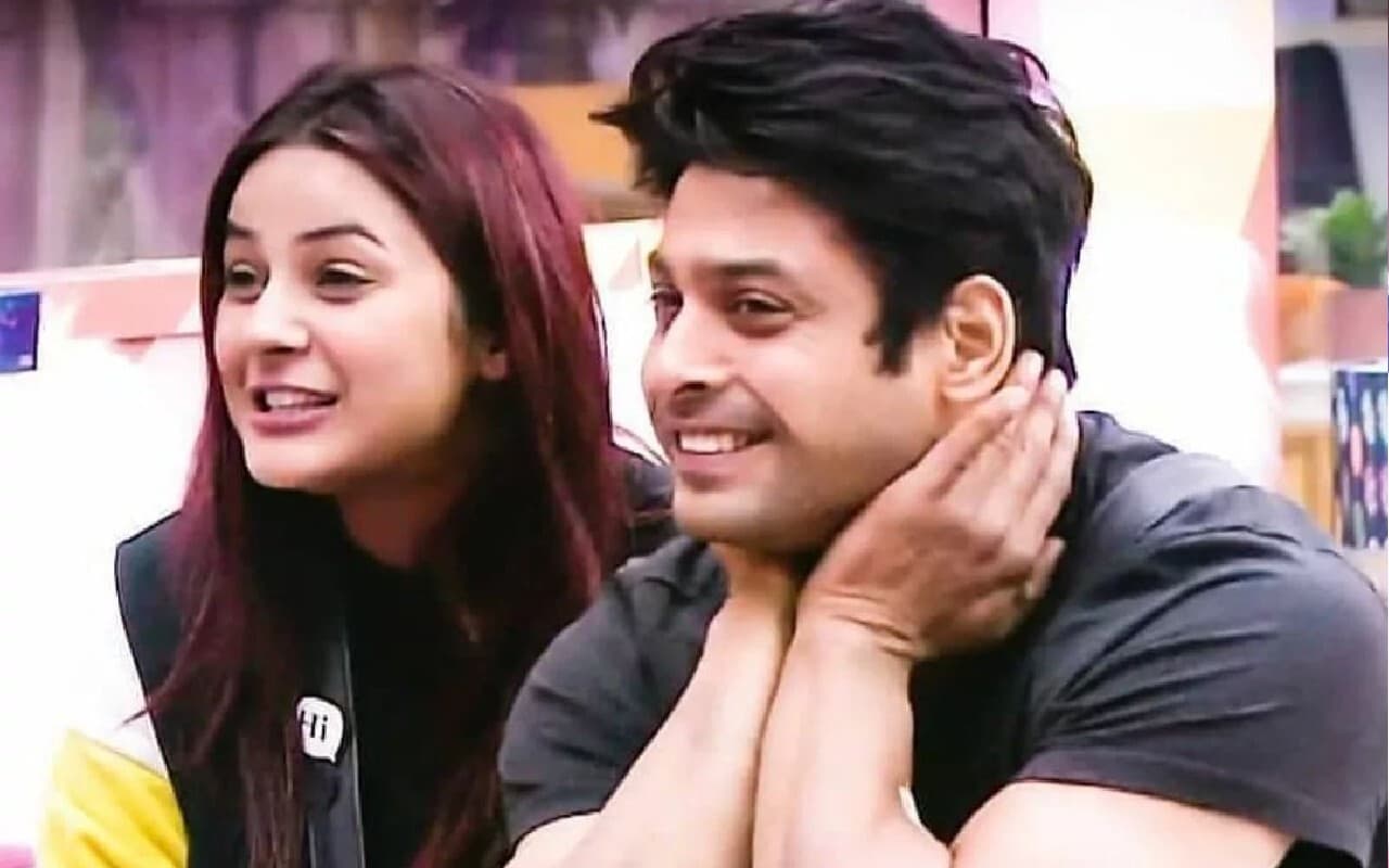 Bigg Boss OTT 2 के इन दो कंटेस्टेंट को देख फैंस को आ रही सिद्धार्थ शुक्ला-शहनाज गिल की याद,कह रहे Same To Same