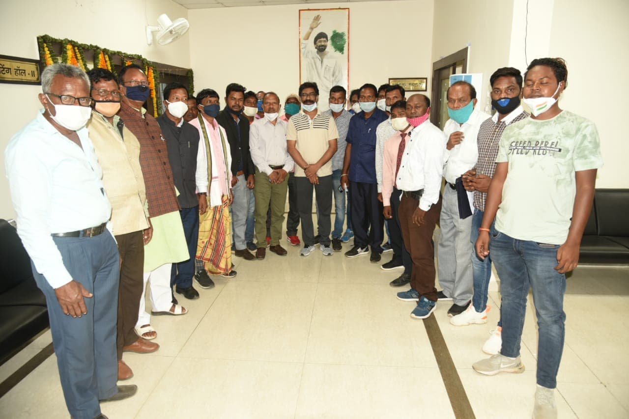 CM हेमंत का बड़ा फैसला, अवैध खनिजों की ढुलाई में रेलवे की भूमिका की होगी जांच, रेल मंत्री को लिखा पत्र