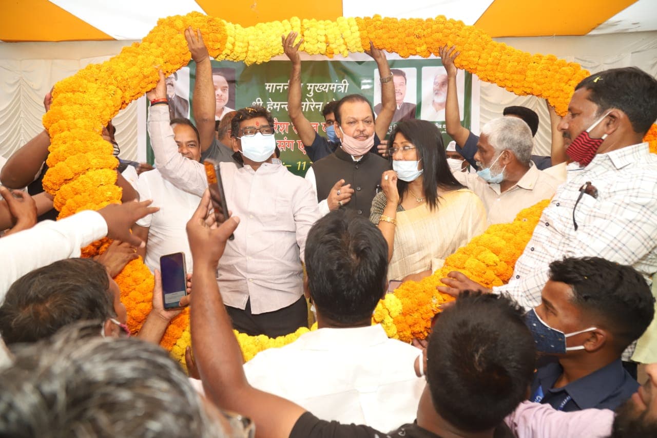 Jharkhand News : सीएम हेमंत सोरेन ने रांची में रखी स्कूल व मदरसा की आधारशिला, बोले-गांव से लेकर शहर तक में दिखेगा जल्द बड़ा बदलाव