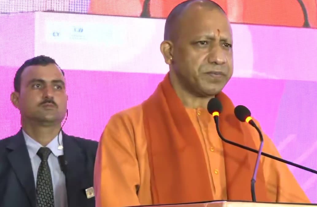 सीएम योगी ने की पीएम मोदी के अयोध्या दौरे के तैयारियों की समीक्षा, बोले- जनता के भावनाओं का हो सम्मान