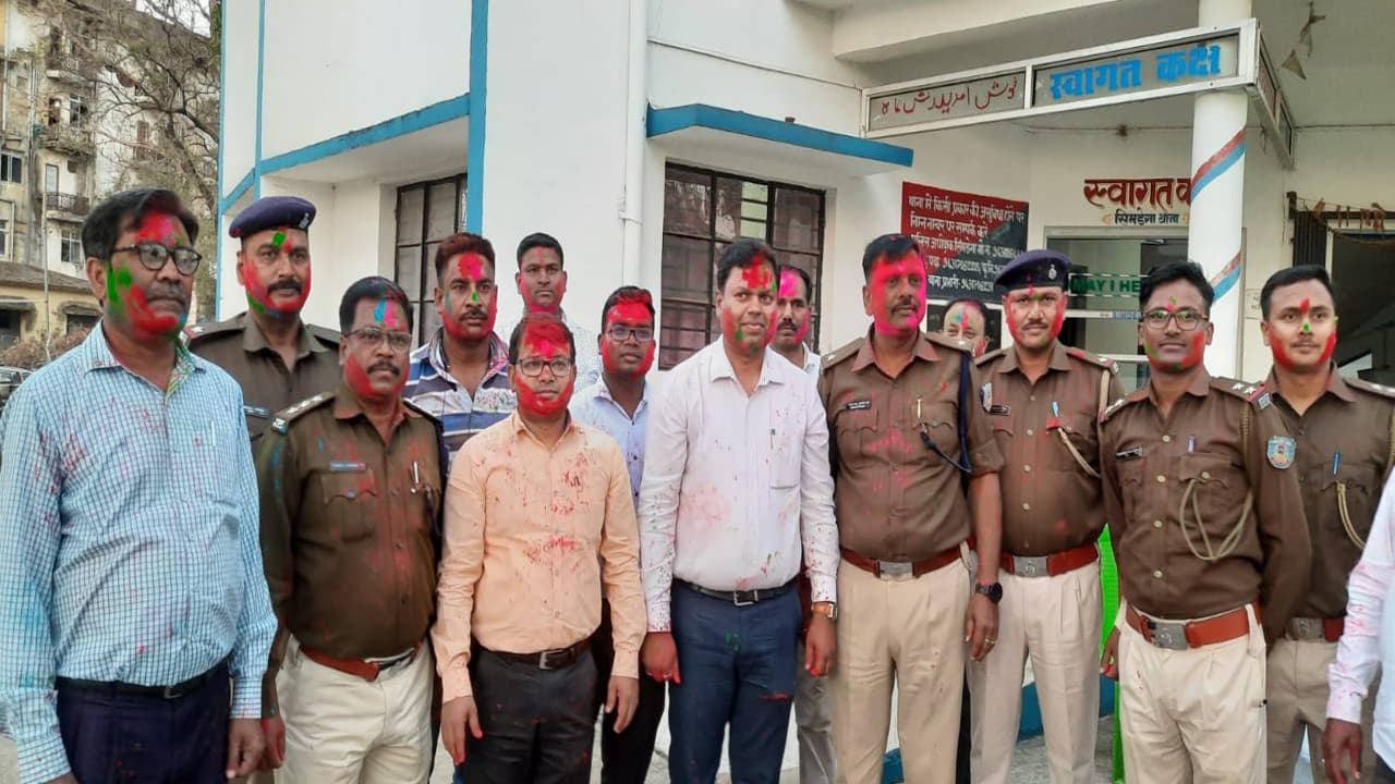 Holi 2022: शांतिपूर्ण तरीके से होली समेत अन्य त्योहार मनाने की अपील, पुलिस प्रशासन की रहेगी पैनी नजर