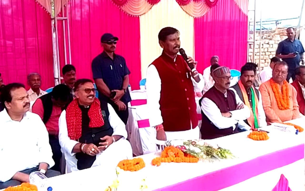 Simdega News: जलडेगा में बोले केंद्रीय मंत्री अर्जुन मुंडा- गांव का विकास होगा, तभी राज्य व देश का विकास होगा