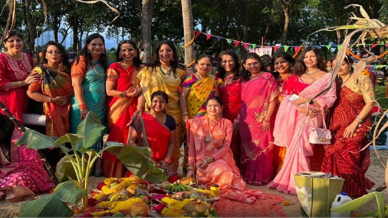 छठ पर्व की बिहार से लेकर ऑस्ट्रेलिया, अमेरिका, जापान सहित कई देशों में रही धूम, देखें तस्वीर