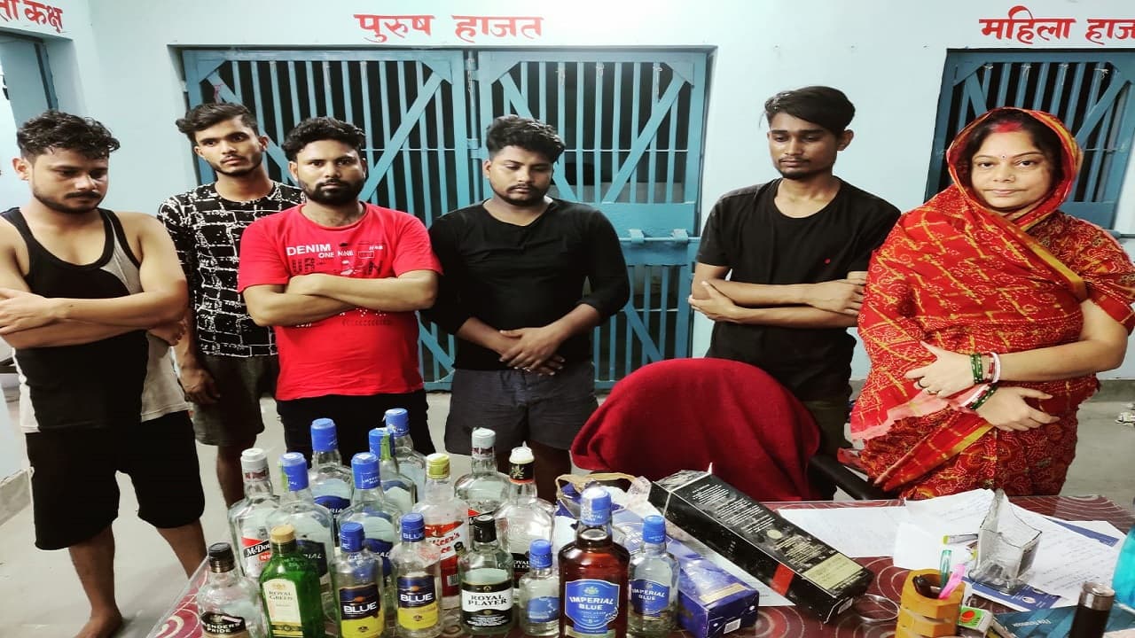 Bihar News: BMP-6 की दंगा नियंत्रण वाहन पलटी, कई जवान घायल, सीएम की सुरक्षा के लिए जा रहे थे जमुई