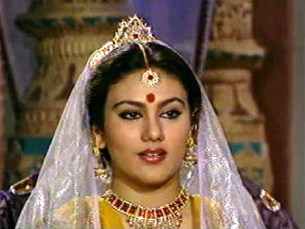 पूर्व पीएम Rajiv Gandhi के साथ Ramayan की ‘सीता’ ने शेयर की तसवीर, बोलीं- आज भी याद है वो दिन…