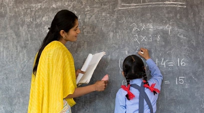 कई राज्यों में आज से खुल स्कूल, कोरोना गाइडलाइन का करना होगा पालन, ...पढ़ें किन बातों का रखें ख्याल?