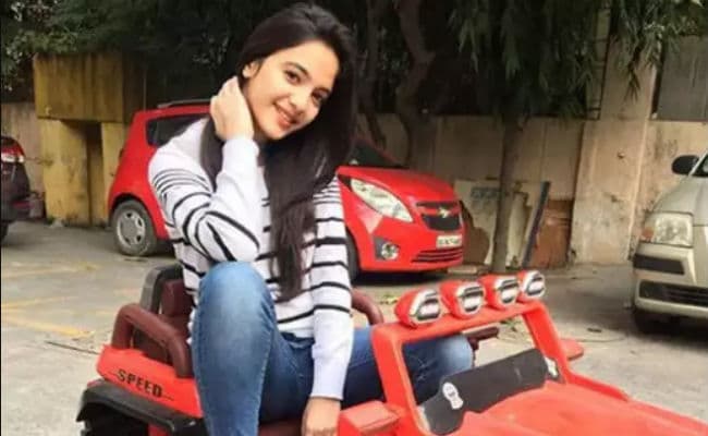 16 साल की TikTok स्‍टार सिया कक्‍कड़ ने की आत्‍महत्‍या, अब मैनेजर ने किया ये खुलासा...