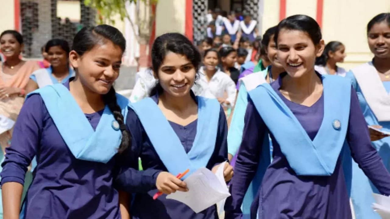 ‍BSEB: इंटरमीडिएट परीक्षा सिर पर, एडमिट कार्ड में त्रुटि सुधार के लिए भटक रहे छात्र