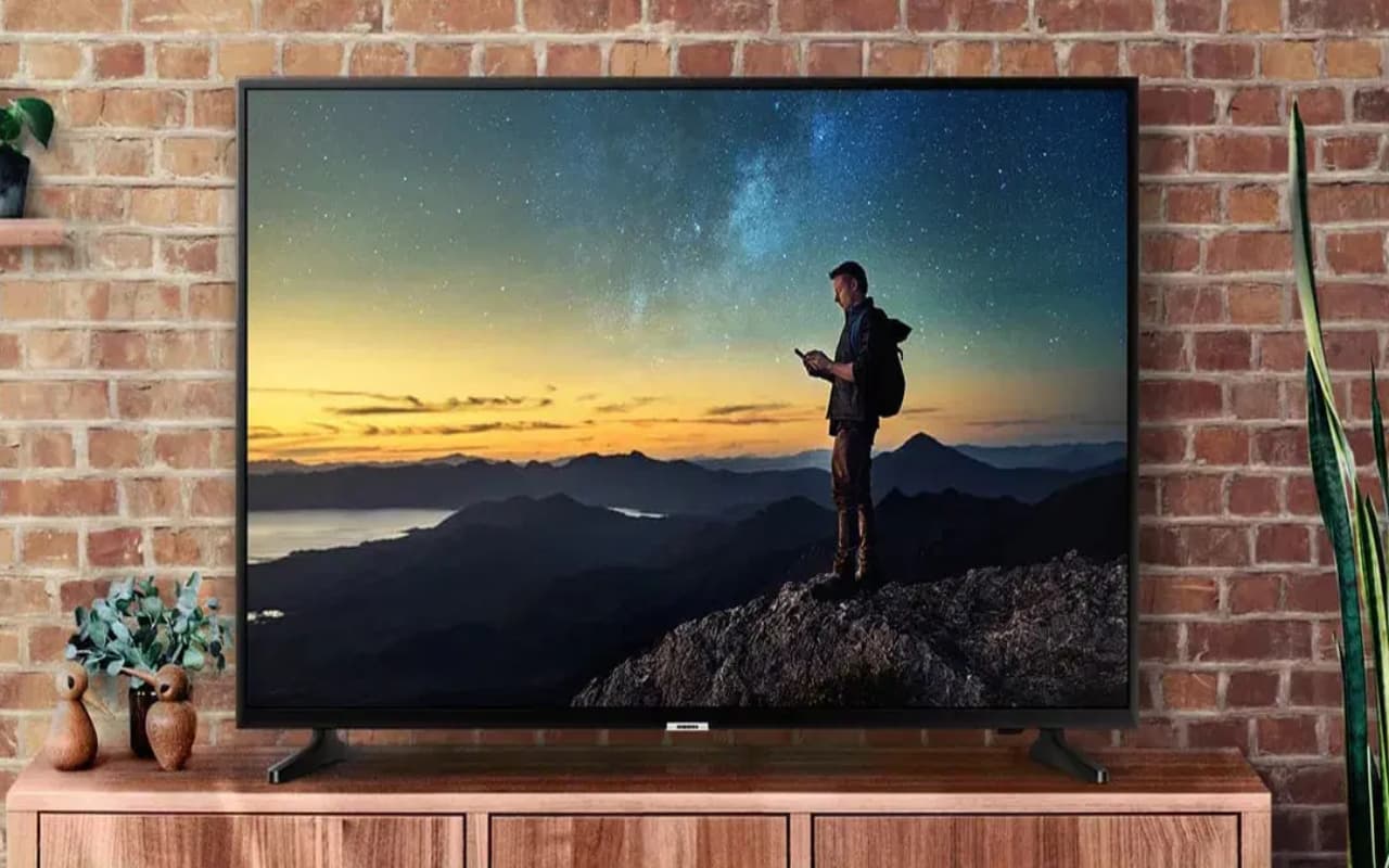 Smart TV पर यहां मिल रही जबरदस्त डील्स और ऑफर्स, इस फेस्टिव सीजन सस्ते में घर लाने का मौका