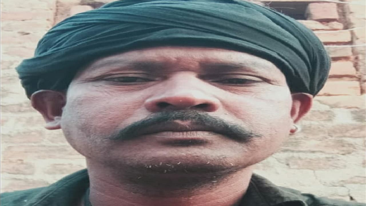 Jharkhand News: बिहार के सपेरे ने दिखाई ऐसी ईमानदारी कि झारखंड में हो रही है तारीफ, सपेरे ने कह दी बड़ी बात Jharkhand News: बिहार के सपेरे ने दिखाई ऐसी ईमानदारी कि झारखंड में हो रही है तारीफ, सपेरे ने कह दी बड़ी बात
