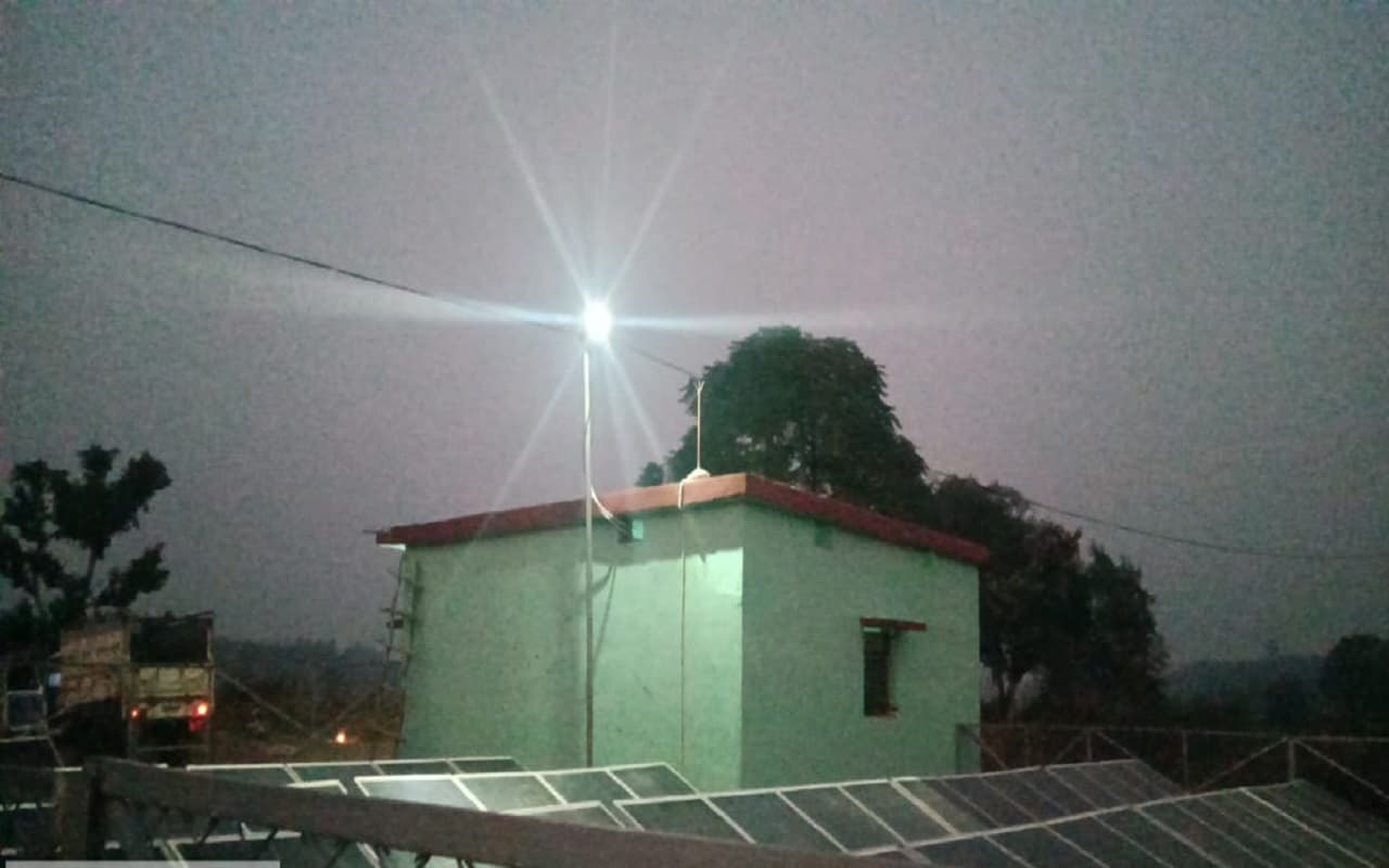 Kaimur News : चालू वर्ष में 15360 सोलर लाइट लगाने का लक्ष्य, लगे मात्र 5941