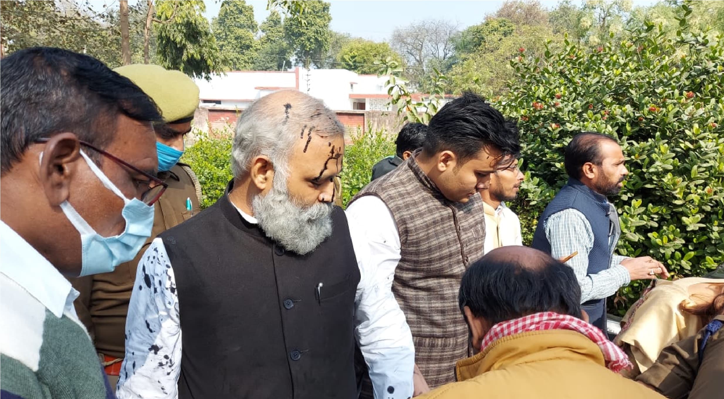 केजरीवाल के विधायक सोमनाथ भारती पर रायबरेली में हमला, स्याही फेंकने वाला फरार, उलटे AAP नेता गिरफ्तार