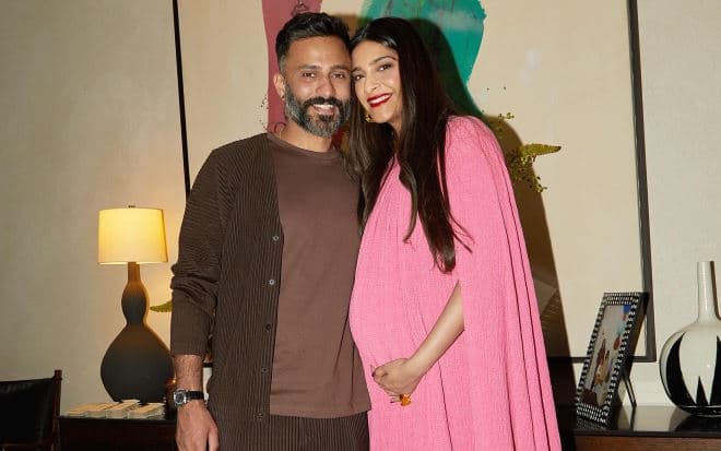 Entertainment News Updates: सोनम कपूर ने शेयर की गोदभराई की तसवीरें, 'दयाबेन' की तलाश हुई पूरी