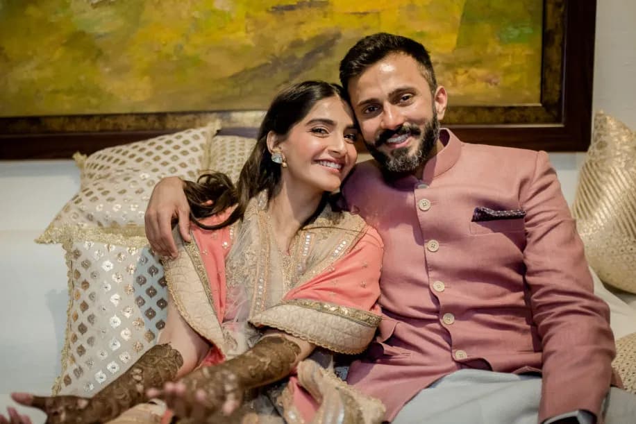 सोनम कपूर-आनंद आहूजा के घर से चोरों ने उड़ाए 1.41 करोड़ के नगदी-जेवर, पुलिस छानबीन में जुटी