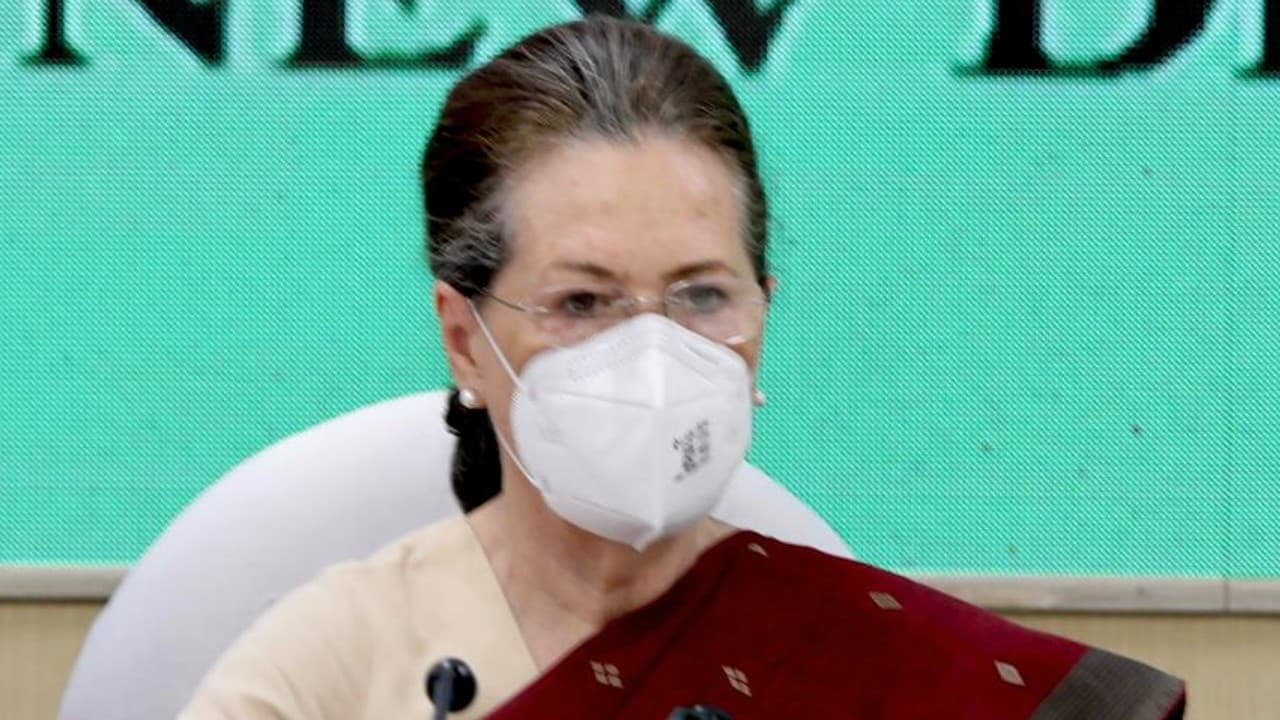 कांग्रेस के नवसंकल्प चिंतन शिविर से पहले CWC में बोलीं सोनिया- पार्टी का कर्ज उतारने का समय आ गया