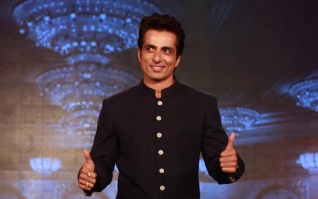 Sonu Sood से फैन ने पूछा ‘आप शादी करवा देंगे क्या सर’, एक्टर ने कहा 'मंत्र भी पढ़ दूंगा बस आप . . .'