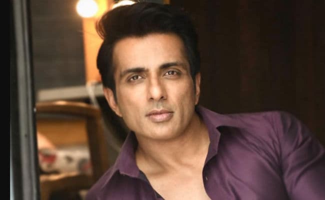 'कपिल शर्मा शो' के बाद इस शो में नजर आयेंगे सोनू सूद, मलाइका अरोड़ा से है कनेक्शन