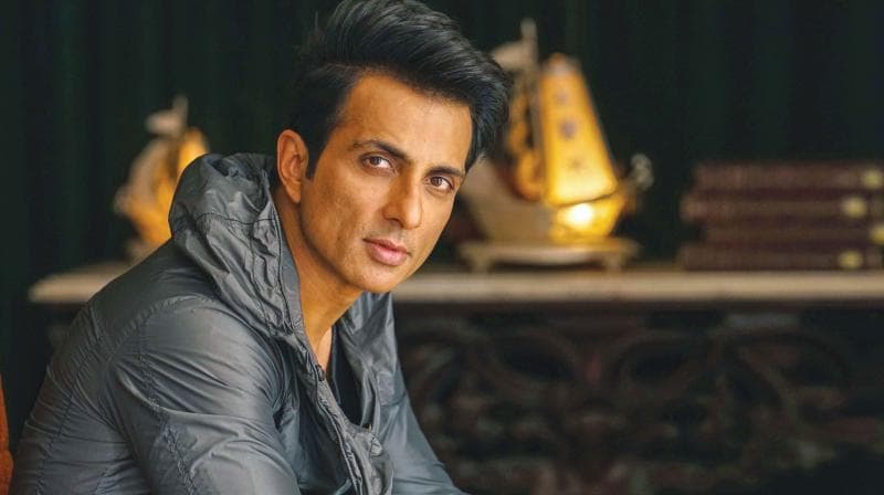 सोनू सूद ने लोगों से की ये खास अपील, बोले- एक मरीज को गोद लें...