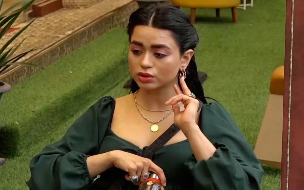 साजिद खान को डेट करने की खबरों पर सौंदर्या शर्मा ने तोड़ी चुप्पी, बोलीं- मैं उनके इंटरव्यू रिक्वेस्ट को...