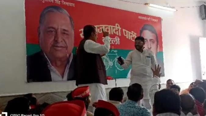 बरेली: अपनों से जंग में उलझी सपा, निकाय चुनाव में टिकट बेचने को लेकर जिलाध्यक्ष-पूर्व विधायक आमने सामने