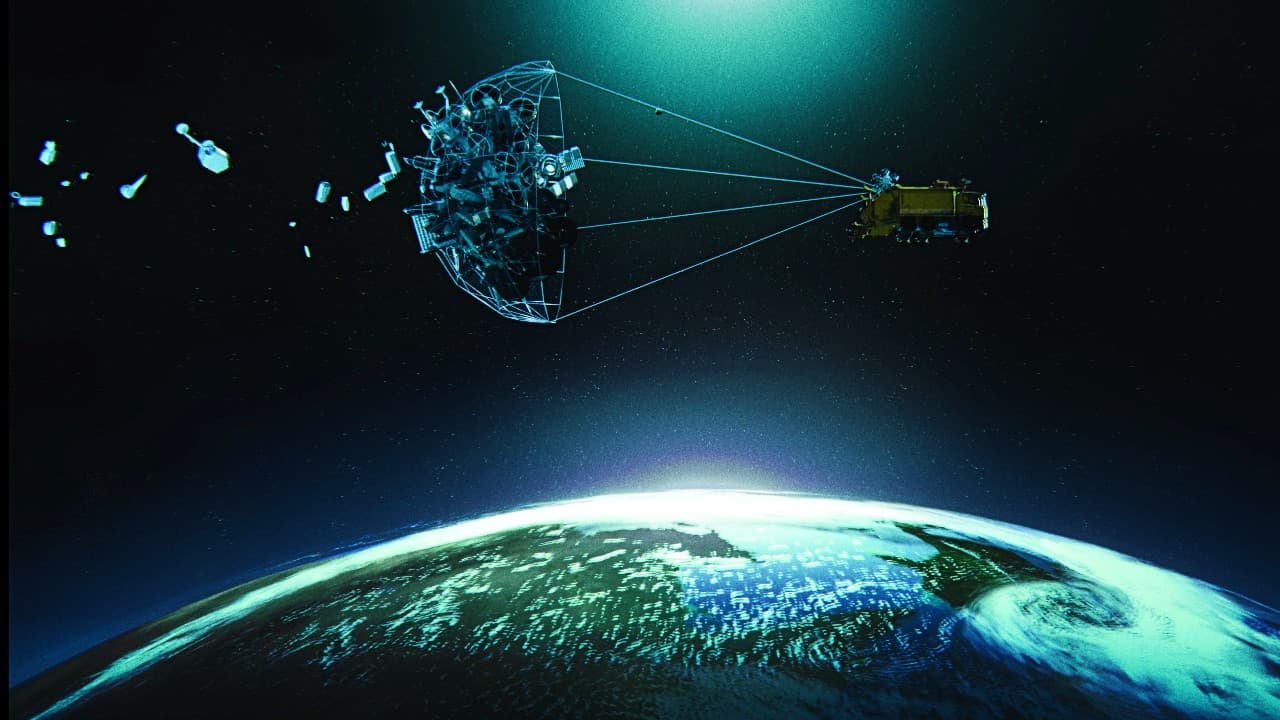 5,800 मील प्रति घंटे की रफ्तार से चांद से टकराने वाला है अंतरिक्ष कचरा, जानें कब होगी ये टक्कर