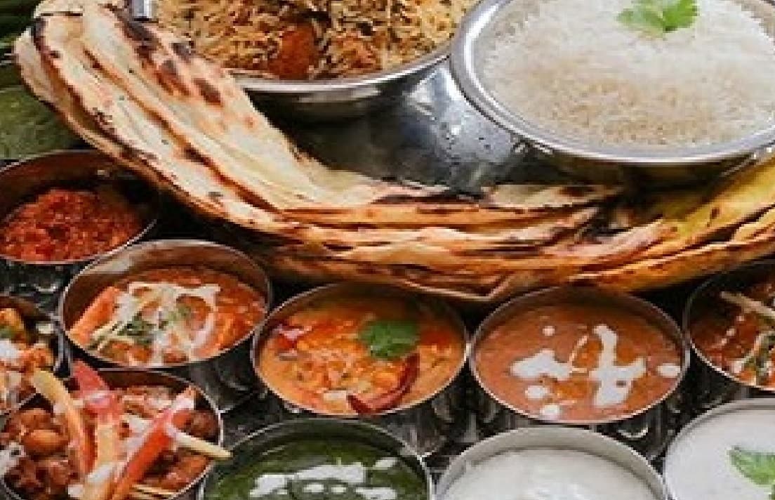 4 किलो की स्पेशल मांसाहारी थाली खाओ और ले जाओ रॉयल एनफील्ड बुलेट बाइक ! ये है शर्त