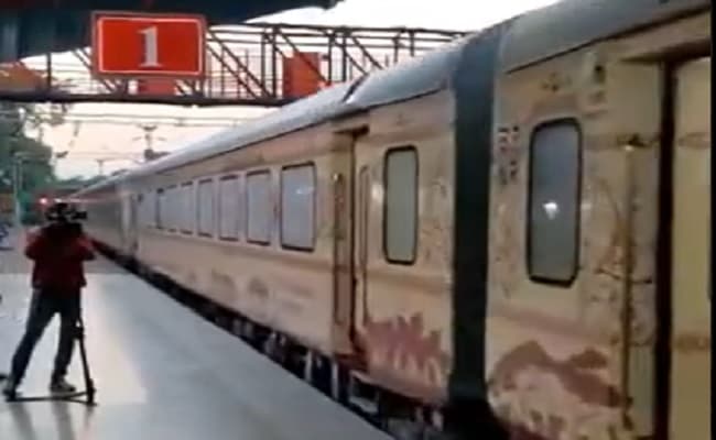 IRCTC ने चार धाम यात्रा के लिए शुरू की स्पेशल ट्रेन, जानिए किराया समेत अन्य जरूरी डिटेल्स