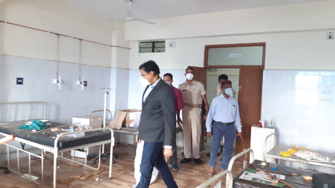 Coronavirus In Jharkhand : कोरोना की तीसरी लहर से निपटने की तैयारी, सरायकेला सदर अस्पताल में पाइपलाइन से जल्द होगी ऑक्सीजन की सप्लाई, उपायुक्त ने दिया ये निर्देश
