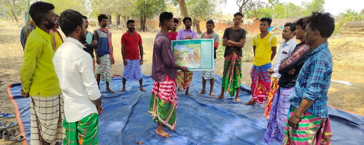 पहले काम की तलाश में जाते थे झारखंड से बाहर, कोरोना काल में सूअर पालन कर ऐसे अच्छी आमदनी कर रहे युवा