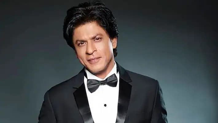 ShahRukh Khan Video: कूल आउटफिट में दिखे शाहरुख खान, किंग खान का अंदाज देख फैंस हुए इंप्रेस, वायरल वीडियो ShahRukh Khan Video: कूल आउटफिट में दिखे शाहरुख खान, किंग खान का अंदाज देख फैंस हुए इंप्रेस, वायरल वीडियो