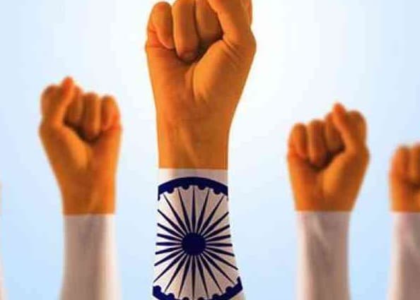 लोकतंत्र की असली नींव विश्वास है