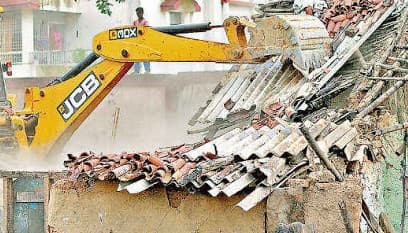 Bihar News: जहानाबाद में अतिक्रमण हटाने गए CO और पुलिस पर हमला, सीओ और चौकीदार गंभीर घायल