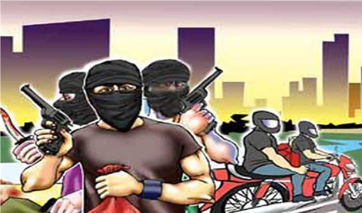 छपरा में Amazon कंपनी के मैनेजर को बदमाशों ने मारी गोली, 12 लाख रुपये लूटकर हुए फरार