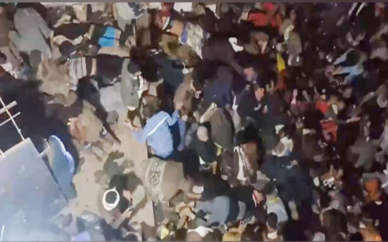 यमन की राजधानी  में भगदड़ से 85 लोगों की मौत, 300 से ज्यादा घायल, दो आयोजक गिरफ्तार