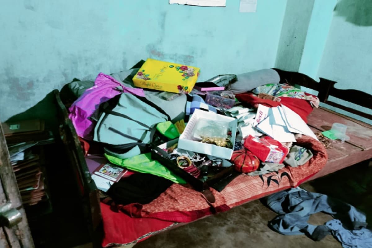 कोडरमा में चोरों ने 3 बंद पड़े घरों को बनाया निशाना, जेवरात समेत लाखों रुपये की चोरी